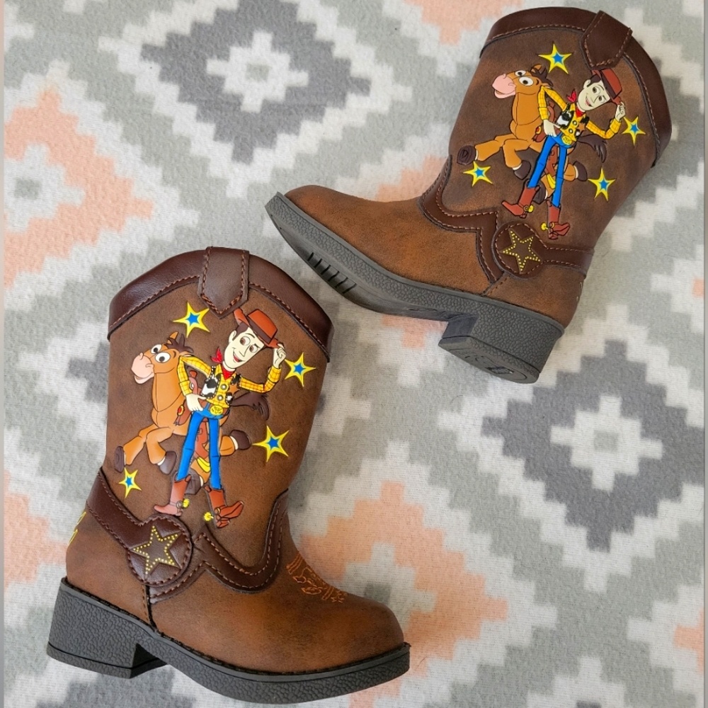 TOY STORY boots size 5
